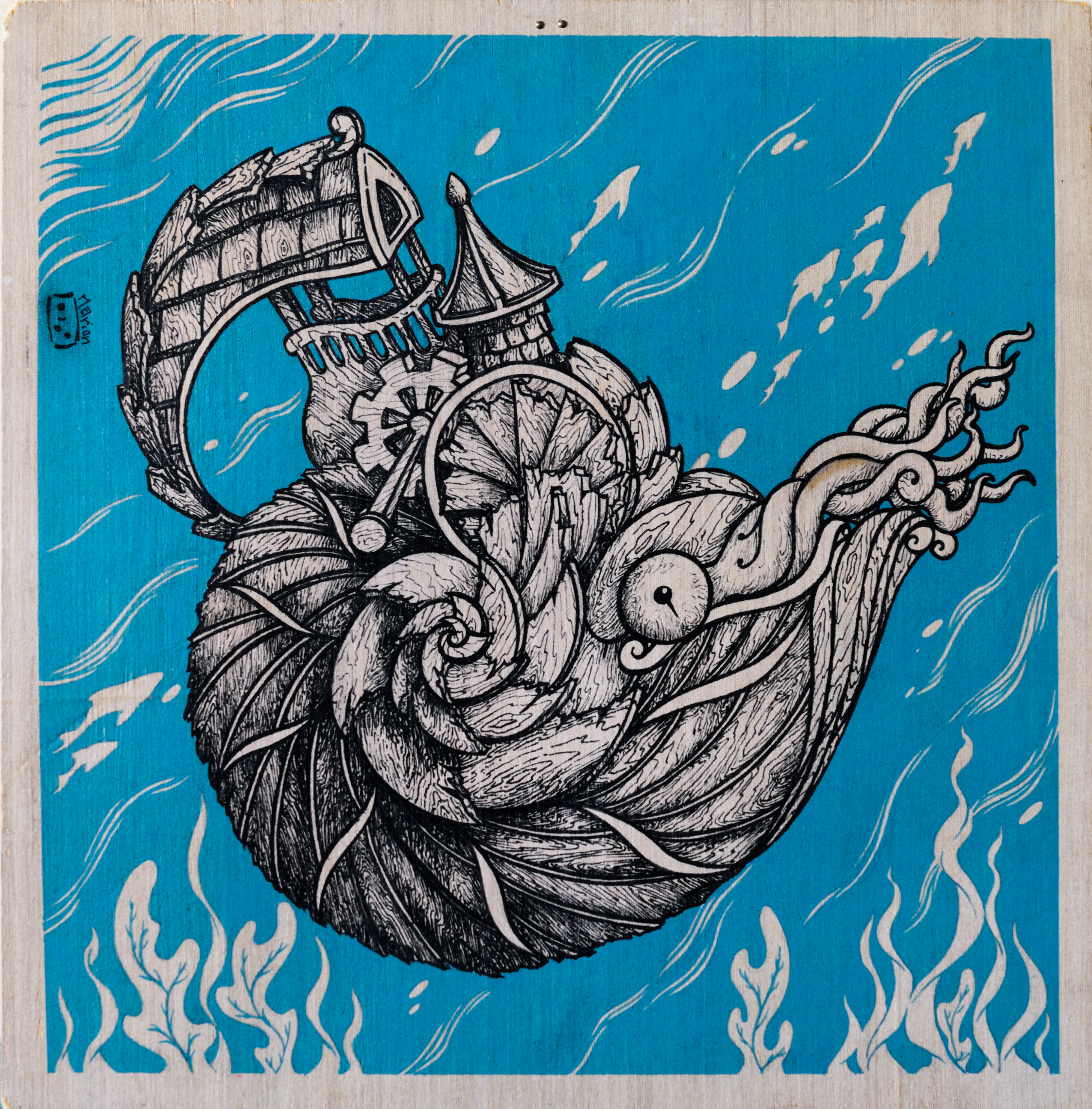 Peinture sur bois, au posca, créature sous-marine hybride : vaisseau sous-marin de bois, moulin de rivière, algues, fond bleu cyan.